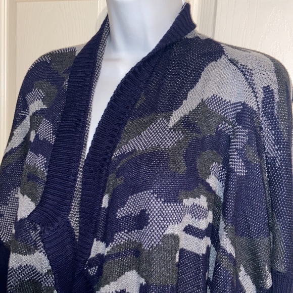 Indigo Threads Camo Navy Cardigan Sweater 1X - Picture 3 of 3